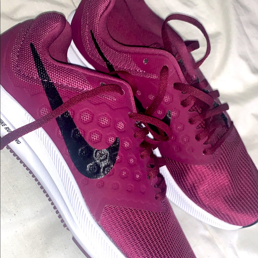Nike Downshifter 7 running shoes women 8.5